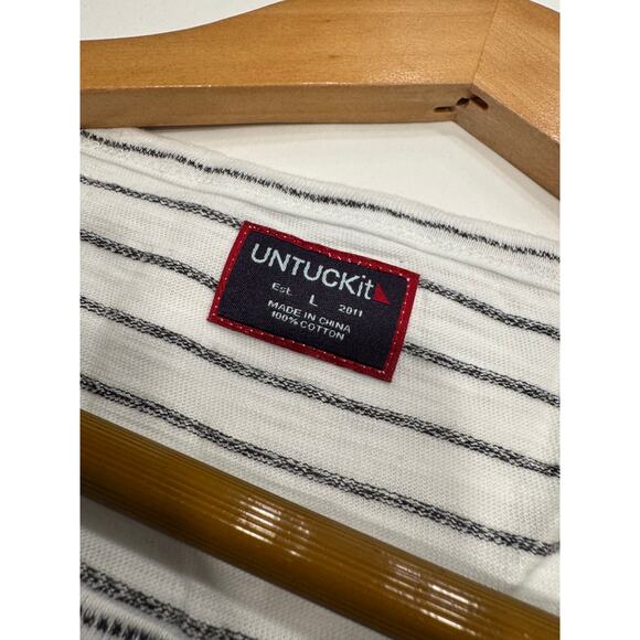 NEW Untuckit Womens Leoville T-Shirt Top Size L Boat Neck Long Sleeve Cotton NWT - Picture 3 of 10